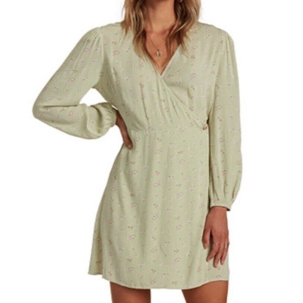 Billabong Women Lotta Love Green Long Sleeve Wrap Dress Medium Flowy Summer Beac - Picture 2 of 6